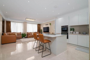 GuestReady - Extravagant & Luxurious 2BR Apartment in London